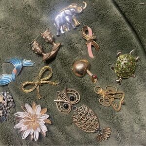 Gold and Silver Brooch Set